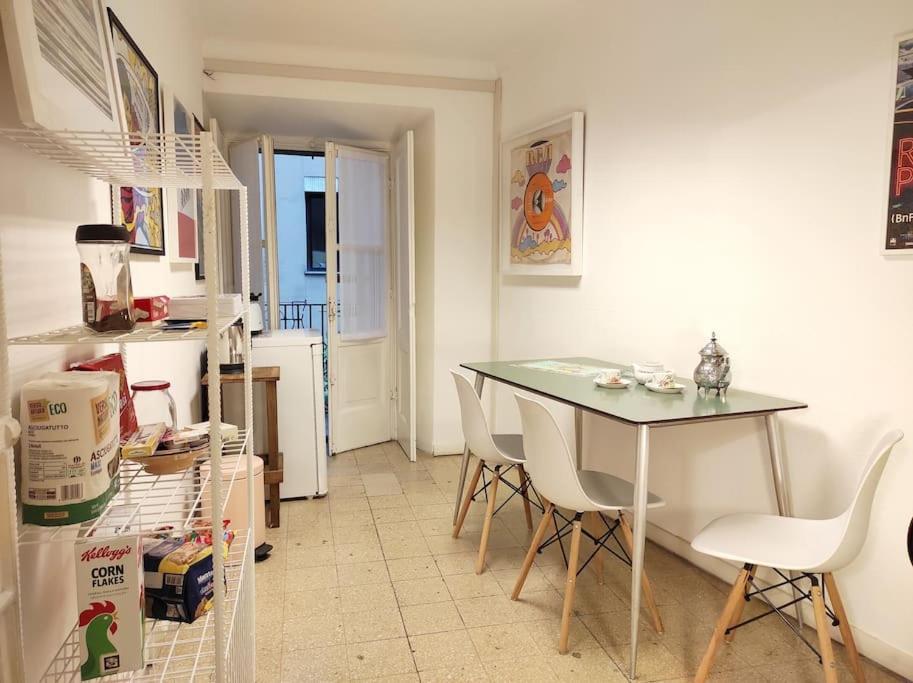 Bel Appartement Dans Le Centre De มิลาน ภายนอก รูปภาพ